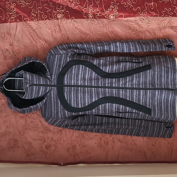 Lululemon Hooded Zippered Long Jacket Size 4 - Picture 1 of 8